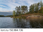 Lake Ladoga near the village Lumivaara on a sunny autumn day, Ladoga skerries, Lakhdenpokhya, Republic of Karelia, Russia. Стоковое фото, фотограф Ula Ulachka / Фотобанк Лори