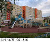 Новая, детская, площадка, тарзанка, городе, мирный, республика, саха, якутия, по, улице, тихонова. Стоковое фото, фотограф PhotoMirny / Фотобанк Лори