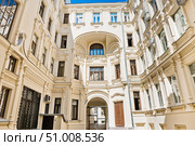 Саввинское подворье. Внутренний двор. Москва. Россия. Редакционное фото, фотограф E. O. / Фотобанк Лори