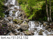 Живописный водопад Молочный в Юпшарском каньоне, Абхазия. Стоковое фото, фотограф Анна Карасева / Фотобанк Лори