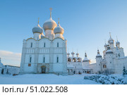 Собор Успения Пресвятой Богородицы в Ростовском кремле январским днем. Золотое кольцо России (2024 год). Редакционное фото, фотограф Виктор Карасев / Фотобанк Лори