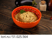 Eggplant dip - Mutabal with tahini paste. Стоковое фото, фотограф Андрей Старостин / Фотобанк Лори