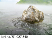 Шаман Камень в тумане. Исток Ангары. Озеро Байкал. Стоковое фото, фотограф Александр Тараканов / Фотобанк Лори