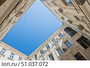 Внутренний двор Саввинского подворья. Москва. Россия. Редакционное фото, фотограф E. O. / Фотобанк Лори