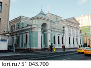 Храм Троицы Живоначальной на Грязех на улице Покровка в Москве. Редакционное фото, фотограф Константин Григорьев / Фотобанк Лори