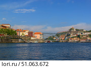 City view from the river Douro. Porto, Portugal. Dom Lu s I Bridge. Стоковое фото, фотограф Вера Федорова / Фотобанк Лори
