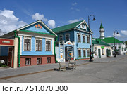 Streets with colorful houses in the historical center of Kazan "Staro-Tatarskaya Sloboda", Russia. Редакционное фото, фотограф Алексей Кузнецов / Фотобанк Лори