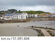 Marazion waterfront as seen from the sea. Cornwall. England, Great Britain (2009 год). Редакционное фото, фотограф Сергей Пристяжнюк (Serg Zastavkin) / Фотобанк Лори