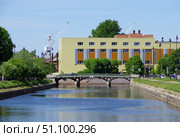 Река Пряжка, Матисов мост. Санкт-Петербург (2021 год). Редакционное фото, фотограф Алексей Иванов / Фотобанк Лори