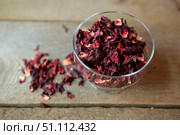 Tea from petals karkade red color. Стоковое фото, фотограф Наталия Кирсанова / Фотобанк Лори