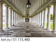Symmetrical Neoclassical Colonnade at Old Royal Naval College, Greenwich, London. Стоковое фото, фотограф Zydrius Tartenis / Фотобанк Лори