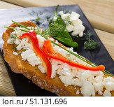 Sandwich with brynza, bell pepper and greens. Стоковое фото, фотограф Яков Филимонов / Фотобанк Лори