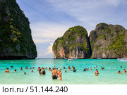 Maya Bay on the island of Phi Phi. (2017 год). Редакционное фото, фотограф Емельянов Евгений Викторович / Фотобанк Лори