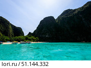 Maya Bay karst rocks on the island of Phi Phi. Стоковое фото, фотограф Емельянов Евгений Викторович / Фотобанк Лори