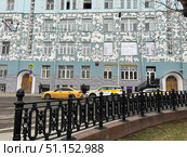 Россия, Москва. Дом со зверями, Чистопрудный бул., 14, стр. 3. Russia, Moscow. House with animals, Chistoprudny blvd., 14, p. 3. Редакционное фото, фотограф Александр Рыбалка / Фотобанк Лори