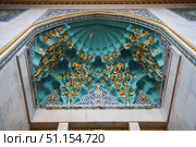 Moscow, Russia - March 24, 2023: Moscow VDNH. Carved ceiling on one of the pavilions. Редакционное фото, фотограф Наталия Кирсанова / Фотобанк Лори