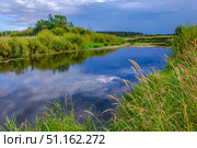 Летний пейзаж с рекой и отражением неба. Стоковое фото, фотограф Сергей Иванов / Фотобанк Лори