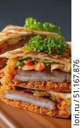 Korean mexican fusion dish, kimchi loaded burrito bowl with sizzling meat, crispy rice layered on rustic wooden surface. Стоковое AI-видео, аниматор Юрий Поздников / Фотобанк Лори