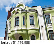Жилой дом Абрикосовых (фрагмент здания). Малая Красносельская улица, дом 7, строение 31. Москва. Редакционное фото, фотограф E. O. / Фотобанк Лори