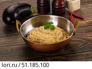 Eggplant dip - Mutabal with tahini paste. Стоковое фото, фотограф Андрей Старостин / Фотобанк Лори