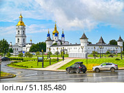 Город Тобольск. Гостиный двор, Софийско-Успенский кафедральный собор и колокольня в Тобольском кремле. Стоковое фото, фотограф Александр Тараканов / Фотобанк Лори