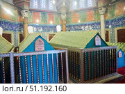 ISTANBUL, TURKEY - NOVEMBER 25, 2021: The graves of the Sultan's family at the cemetery of the Suleymaniye Mosque. Muslim ancient building. Architecture of the 16th century. Редакционное фото, фотограф Наталия Кирсанова / Фотобанк Лори