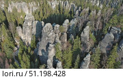 Aerial view of Adrspach-Teplice Rocks (2023 год). Стоковое видео, видеограф Михаил Коханчиков / Фотобанк Лори