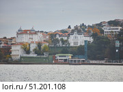 ISTANBUL, TURKEY - NOVEMBER 26, 2021: Building on the Princes' Islands, view from the ship. The Sea of Marmara. Редакционное фото, фотограф Наталия Кирсанова / Фотобанк Лори