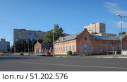 Серпуховская типография и музей печати на Борисовском шоссе в Серпухове. Солнечный летний день (2022 год). Редакционное фото, фотограф Александр Кузнецов / Фотобанк Лори