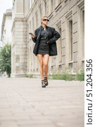 Business woman, full body portrait of a blonde girl. Стоковое фото, фотограф Андрей Аркуша / Фотобанк Лори