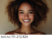 Smiling Woman With Curly Hair and Freckles Poses Against a Light Background in a Bright and Cheerful Setting. Стоковое AI-изображение, AI-художник Юлия Гапеенко / Фотобанк Лори