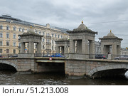 Lomonosov Bridge, bridge over Fontanka River, in St. Petersburg, at intersection of river with Lomonosov Street. Russia. Редакционное фото, фотограф Валерия Попова / Фотобанк Лори