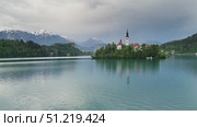 Bled lake with church on small island (2023 год). Стоковое видео, видеограф Михаил Коханчиков / Фотобанк Лори