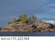 Ladoga skerries, stone islands on Lake Ladoga. Republic of Karelia, Russia. Стоковое фото, фотограф Photojuli / Фотобанк Лори
