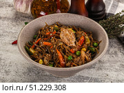 Soba with shredded pork and vegetables. Стоковое фото, фотограф Андрей Старостин / Фотобанк Лори
