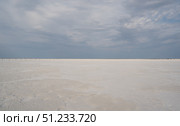 White salt desert lake Baskunchak, Astrakhan. Стоковое фото, фотограф Екатерина Золина / Фотобанк Лори