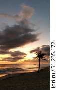 Sunrise on the Beach. Rising sun, Ocean and Cloudy Sky. Стоковое фото, фотограф Константин Никитеев / Фотобанк Лори