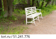 White bench. Monrepos Park. Стоковое фото, фотограф Мария Паина / Фотобанк Лори