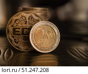 Nederland 2.5 Ecu 1991 Erasmus Coin and Euro Coins Close-up on Dark Surface. Стоковое фото, фотограф Sergakoff / Фотобанк Лори