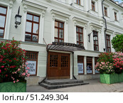Main Entrance of the MKhAT Theater in Moscow. Редакционное фото, фотограф Sergakoff / Фотобанк Лори