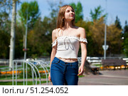 Young beautiful blonde girl with bare shoulders. Стоковое фото, фотограф Андрей Аркуша / Фотобанк Лори