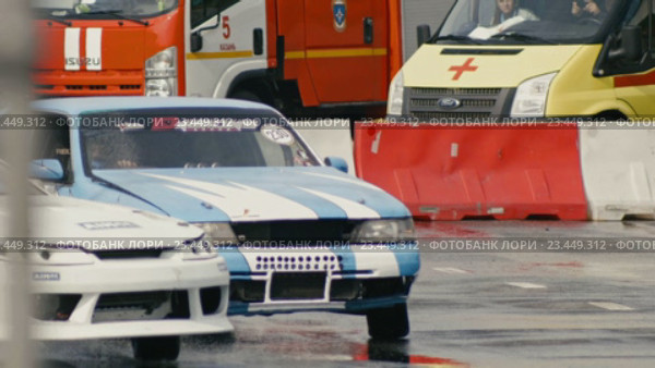 30 августа 2016 года Россия, Казань - автошоу Kazan City Racing на День города. Дрифт ATM и гоночный автомобиль. Редакционное видео, видеограф Константин Шишкин / Фотобанк Лори