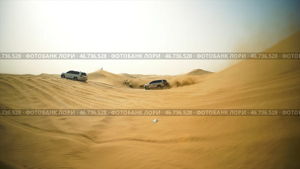 4x4 vehicle driving off road. Стоковое фото, фотограф David Kashakhi / Фотобанк Лори
