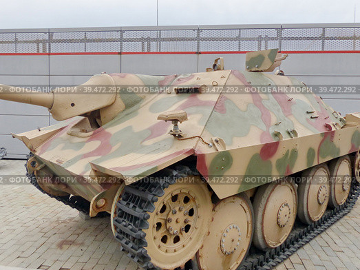 75-мм истребитель танков Jagdpanzer 38(t) обр. 1944 г. Экипаж 4 человека. Изготовлено 2827 шт., Германия. Боевое применение во Второй мировой войне. Музей военной техники. Верхняя Пышма, Россия, октябрь 2022. Редакционное фото, фотограф Сергей Елизарьев / Фотобанк Лори