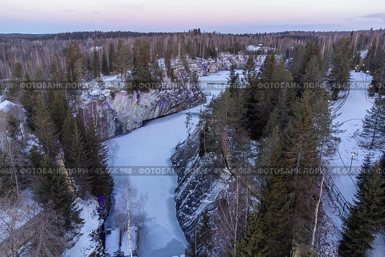 A beautiful view of the illumination of the ruskela mountain park. republic of karelia. Редакционное фото, фотограф Николай Титюк / Фотобанк Лори