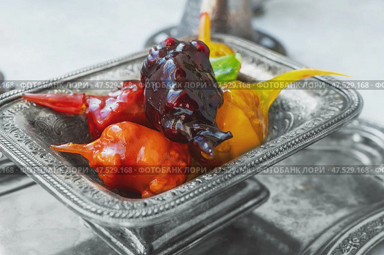 A colorful assortment of Churchella oriental treats on a decorative tray. Ramadan, Uraza Bayram. Стоковое фото, фотограф Оксана Медведева / Фотобанк Лори