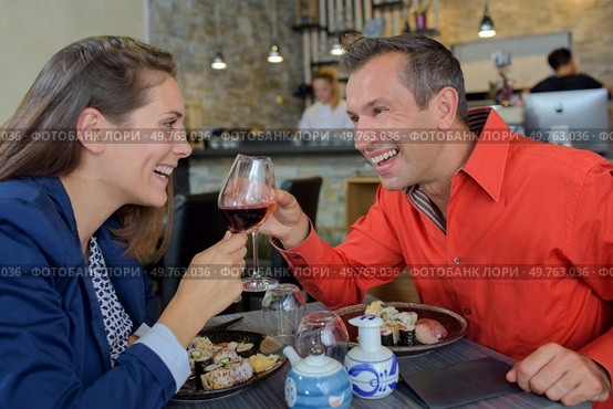a couple had too much wine. Стоковое фото, агентство Ingram Publishing / Фотобанк Лори