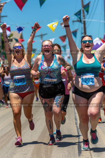 A group of women in athletic attire sprinting down a city street, showcasing speed and determination. Стоковое AI-изображение, AI-художник Данила Большаков / Фотобанк Лори