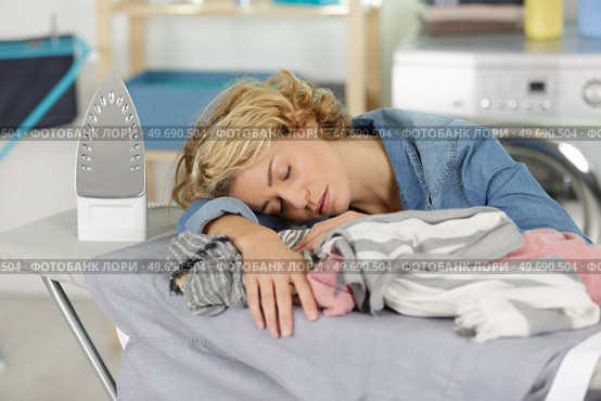 a housewife problems tiredness concept. Стоковое фото, агентство Ingram Publishing / Фотобанк Лори