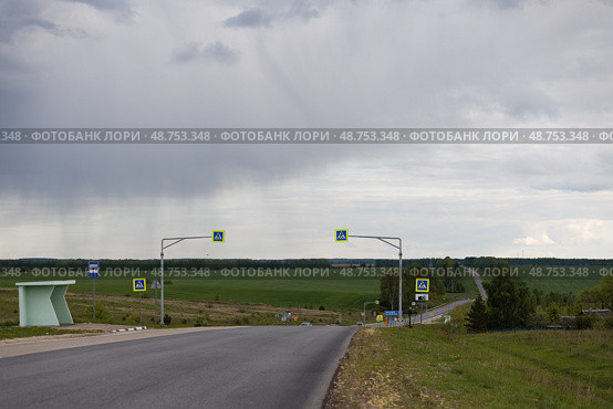 A road with a sign that says "K" on it. Стоковое фото, фотограф Надежда Кап / Фотобанк Лори